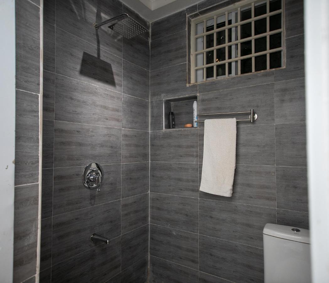 Marysin Guest House Аккра Екстер'єр фото