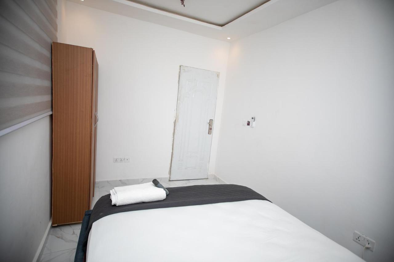 Marysin Guest House Аккра Екстер'єр фото